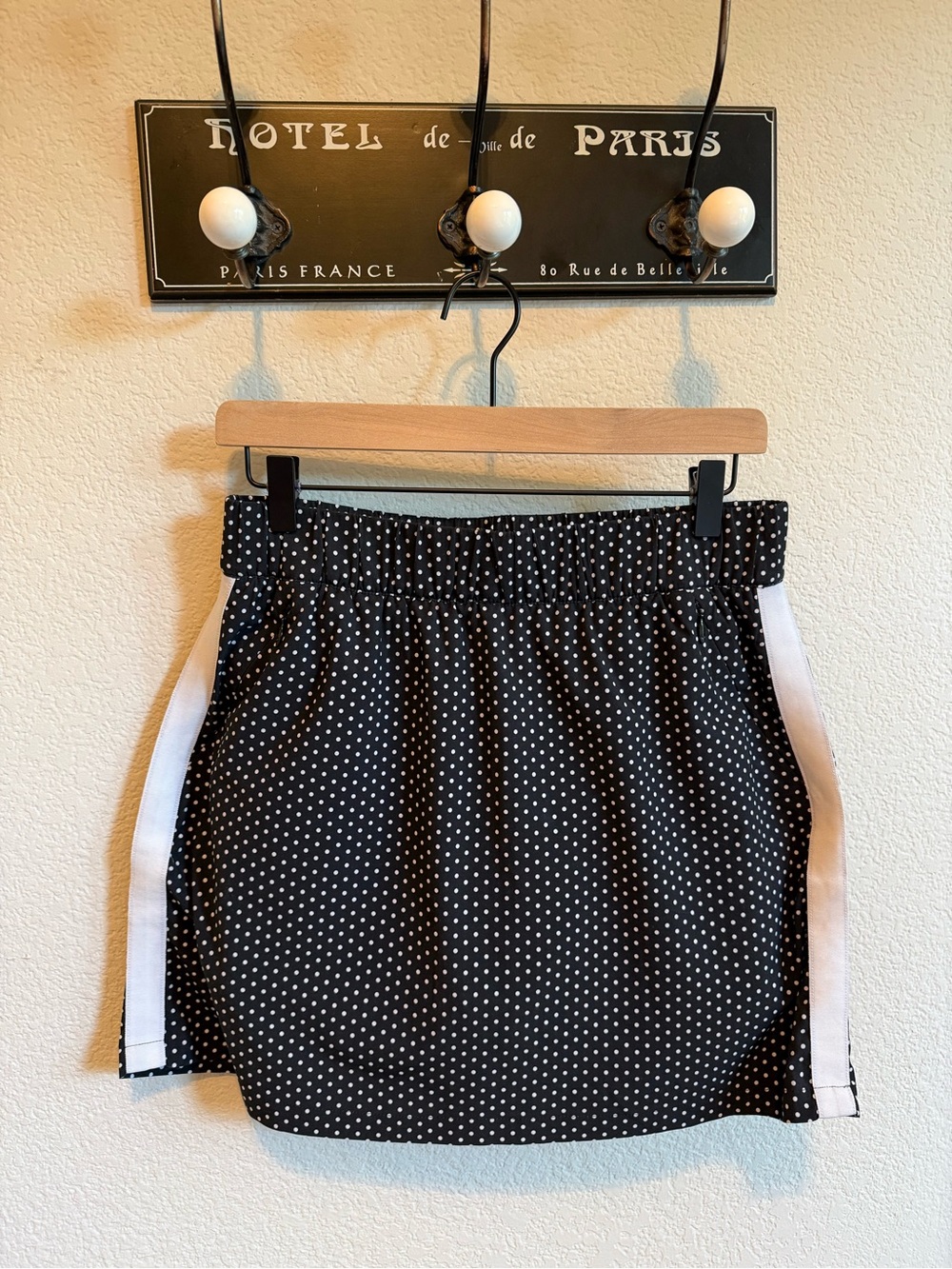 T by Talbots Sporty Black Polka Dot Skort Shorts Skirt with Zip Pockets Small